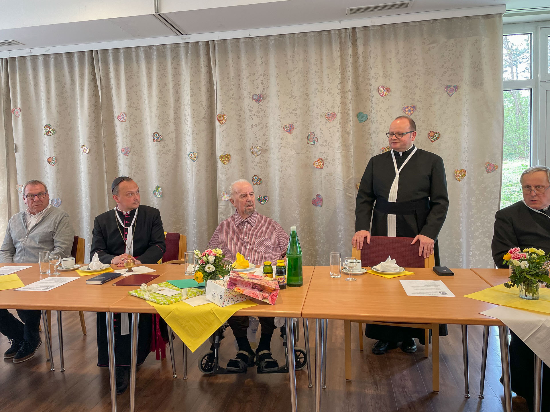 Feier zum 90. Geburtstag von H. Öttl am 02.04.2024